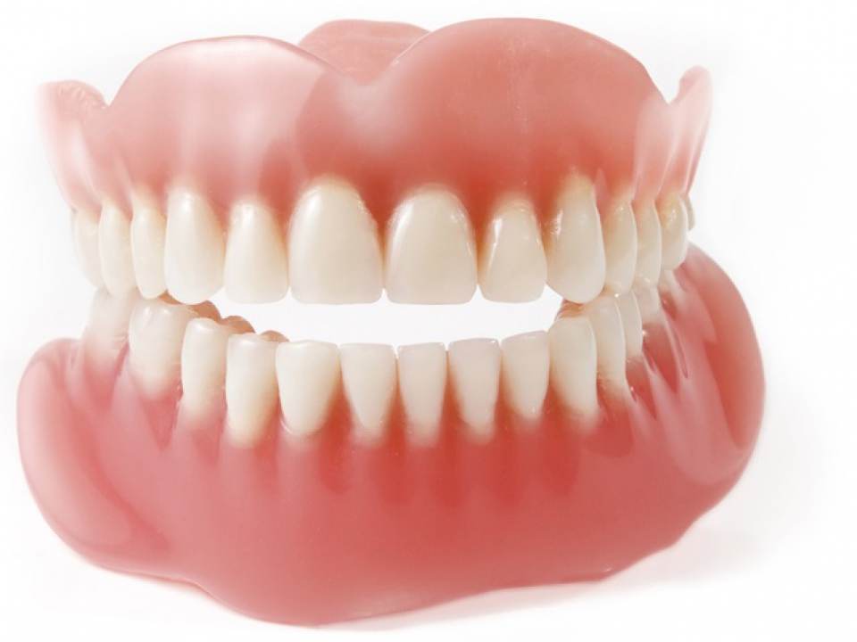 Полное протезирование зубов в клинике Стомадент